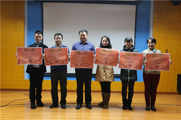 14 荣获“十佳班级”.jpg