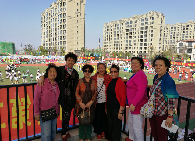 57ec79b7172f4.jpg 观摩小学运动会3.jpg