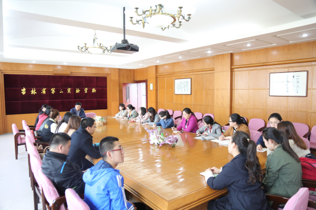 58f5f399afe7b.jpg 党组织关系调转指导会现场.jpg